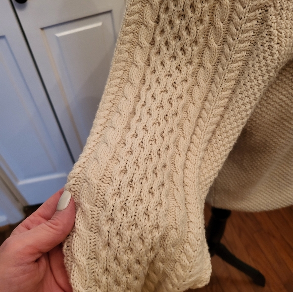 Beige Cable Knit Sweater Sz M Fisherman Core Preppy Academia  Old Money Coastal - Picture 6 of 7